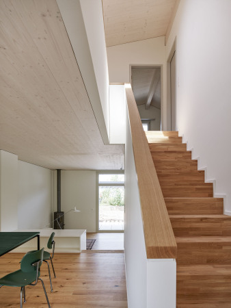 Reihenhuser aus Holz in Mnchenstein von ffbk Architekten