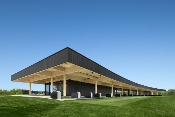 IOC IAKS Award Bronze: Golf Excutif Montral Clubhouse in Montral, Kanada, von Architecture 49