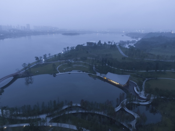 Pavillon-Buchladen in Chengdu von MUDA