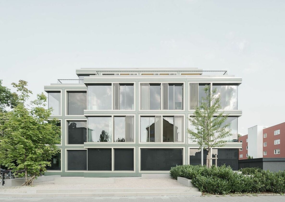 Revitalisierung statt Neubau
 - Geschäftshaus in München von Allmann Sattler Wappner