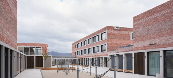 Schul- und Brgerzentrum B3 in Heidelberg von Datscha Architekten (Stuttgart), Bauherrin: Stadt Heidelberg, vertreten durch die Bau- und Servicegesellschaft