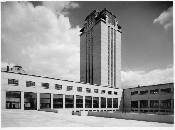 Innenhof mit Blick auf den Boekentoren, ca. 1947/1948