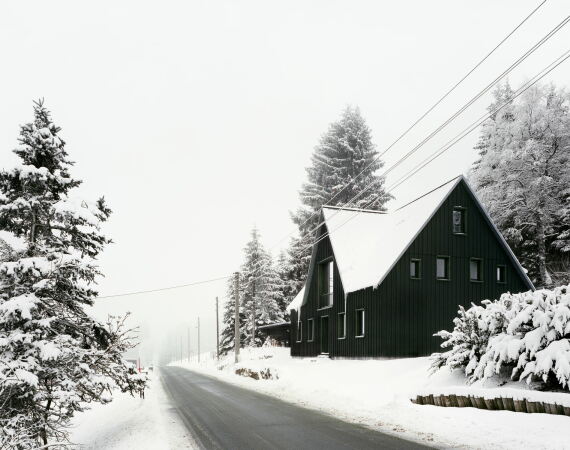 Anerkennung zum Architekturpreis des BDA Sachsen 2021: Waldhaus Tellerhuser, Breitenbrunn, Florian Voigt/Voigt Architekten  (Leipzig)