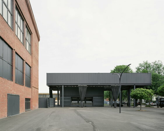 Anerkennung zum Architekturpreis des BDA Sachsen 2021: Empfangs- und Eingangsgebude der Schsischen Landesausstellung 2020 in Zwickau, AFF Architekten  (Berlin)