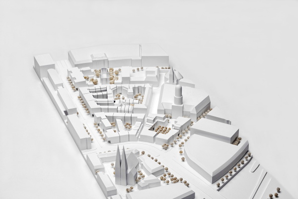 Ein 1. Preis: Bernd Albers Gesellschaft von Architekten (Berlin) mit Vogt Landschaftsarchitekten (Berlin)