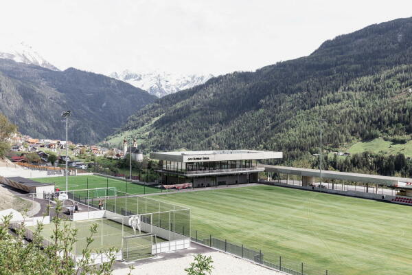 Sport- und Freizeitzentrum in Tirol von AllesWirdGut