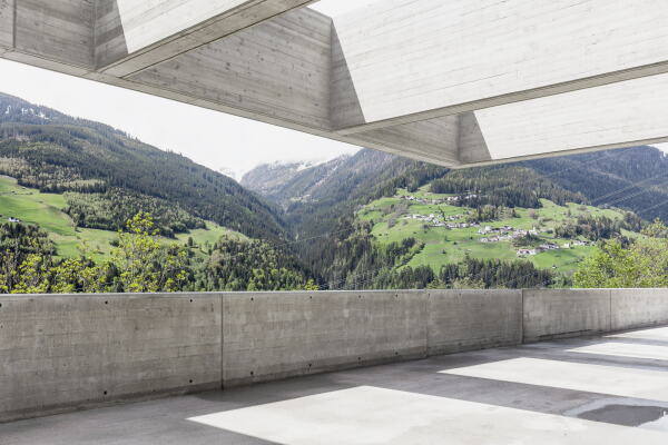 Sport- und Freizeitzentrum in Tirol von AllesWirdGut