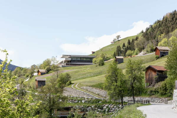 Sport- und Freizeitzentrum in Tirol von AllesWirdGut