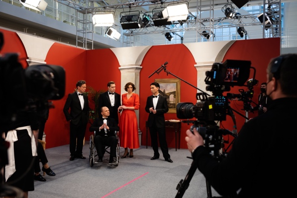 Wiederaufnahme der US-Soap �Santa Barbara� im GES-2