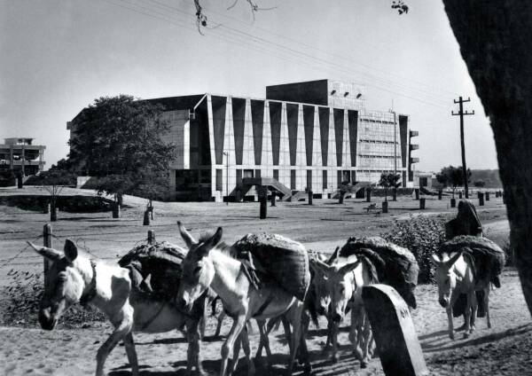 Tagore Memorial Hall Auditorium (1967) in Ahmedabad