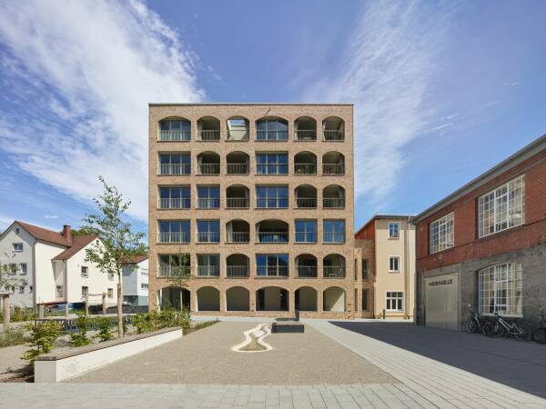 Wohnungsbau und Bestandsumbau Bezner-Turm in Ravensburg von bchlemeid architekten stadtplaner