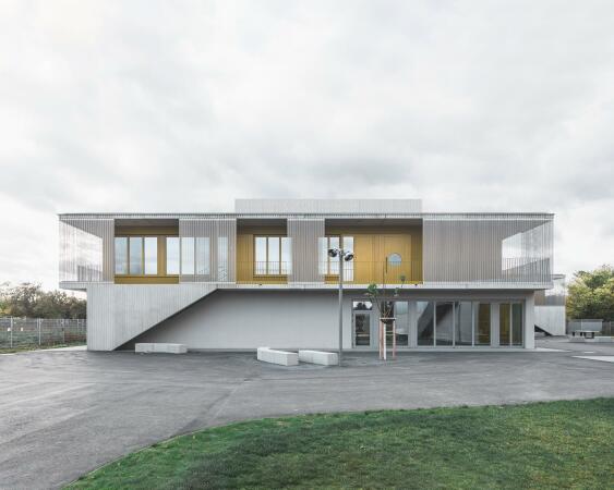Schule in Wiesbaden von AFF Architekten