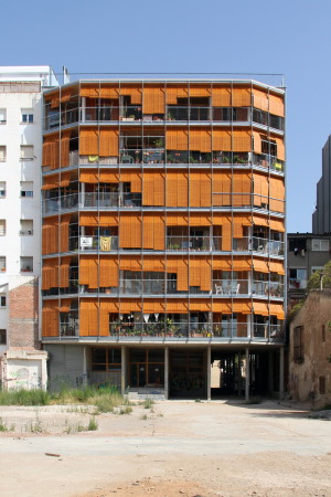 Kategorie Buildings: La Borda Housing Cooperative in Barcelona von der Architekturkooperative Lacol (Barcelona)