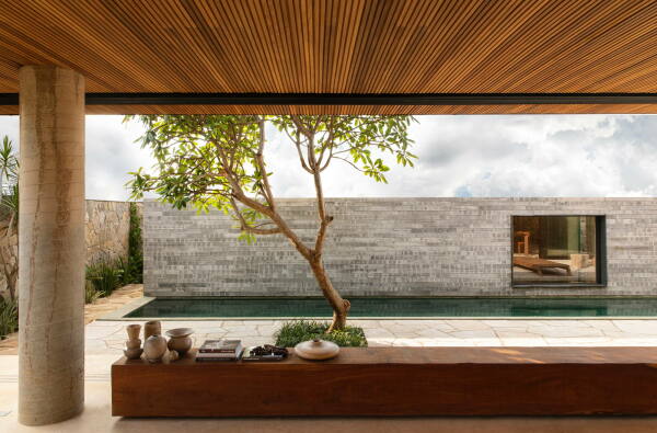 Ferien am Fluss: Ferienhaus in Rifaina von mf+arquitetos