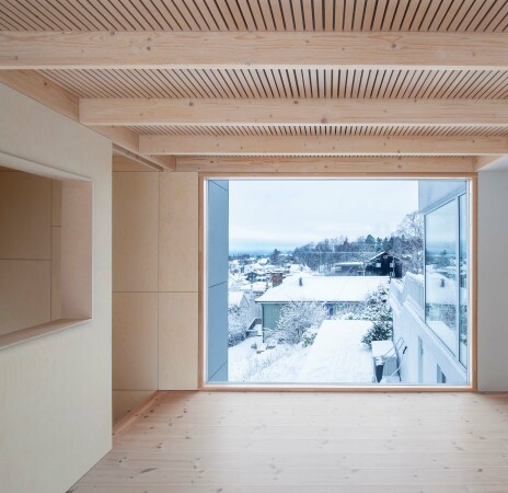 Turm am Abhang: Tower Bridge in Oslo von Resell + Nicca