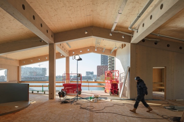 B�roschiff in Rotterdam von Powerhouse Company