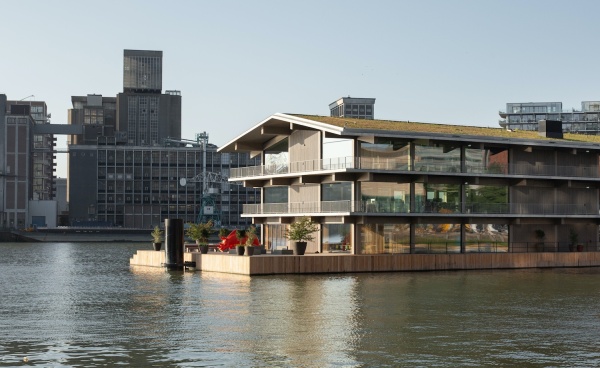Büroschiff in Rotterdam von Powerhouse Company
