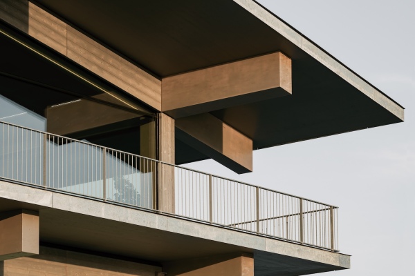 B�roschiff in Rotterdam von Powerhouse Company