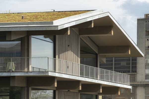 B�roschiff in Rotterdam von Powerhouse Company