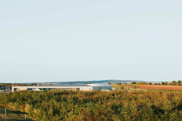 Südwestseite - Tank- und Rastanlage Leubinger Fürstenhügel