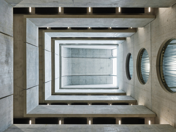 Polizeigeb�ude in Z�rich von Penzel Valier