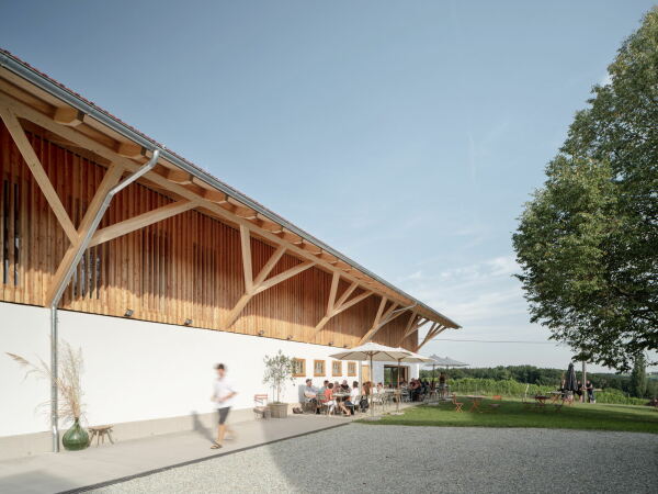 Erweiterung einer Hofanlage von Mascha Ritter