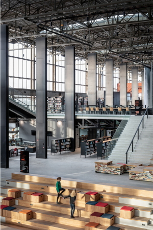 Shortlist: LocHal Public Library von Civic Architects, Braaksma + Roos architectenbureau; Inside Outside / Petra Blaisse in Tilburg