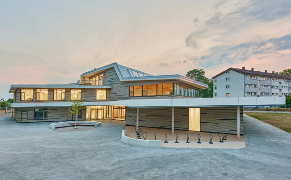 Schule von Behnisch Architekten in Frankfurt am Main