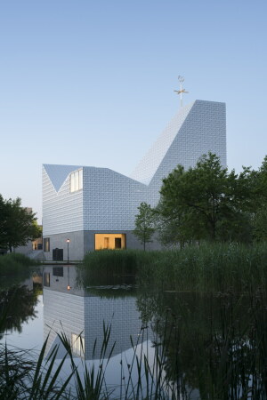 Meck Architekten: Kirchenzentrum Seliger Pater Rupert Mayer, Poing