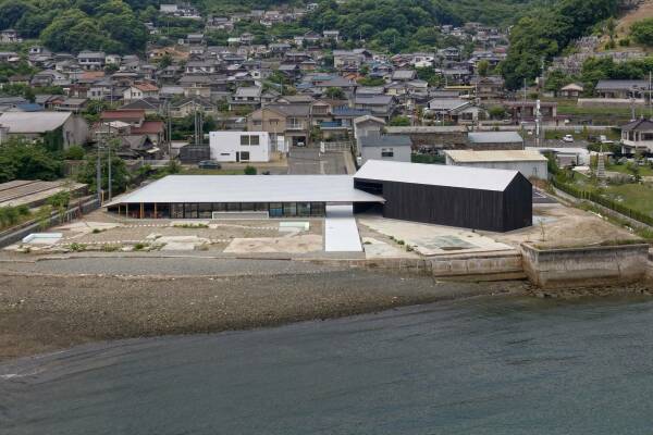 Kellerei und Restaurant in Japan von Sugawaradaisuke Architects
