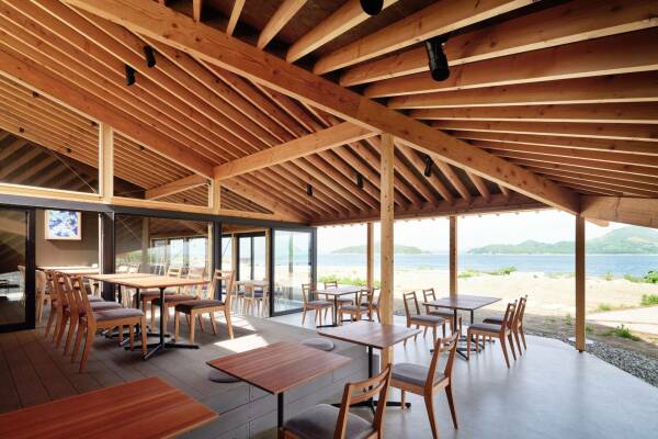 Kellerei und Restaurant in Japan von Sugawaradaisuke Architects