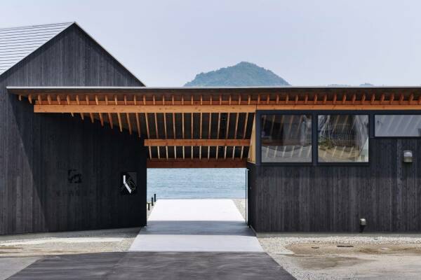 Kellerei und Restaurant in Japan von Sugawaradaisuke Architects