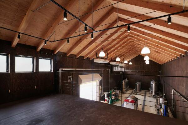 Kellerei und Restaurant in Japan von Sugawaradaisuke Architects