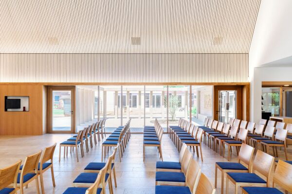 Kirchenzentrum in Greven von e4 Architekten