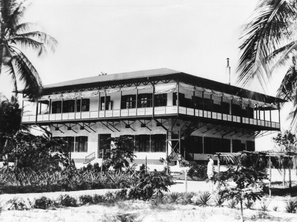 Haus des Gouverneurs, Daressalam, Deutsch-Ostafrika, Bau vor 1895. Bau aus Fertigteilen von Christoph & Unmack (Niesky).