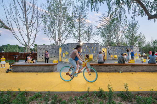 Crossboundaries in Songzhuang