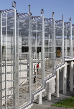 META und Van Bergen Kolpa Architecten in Flandern