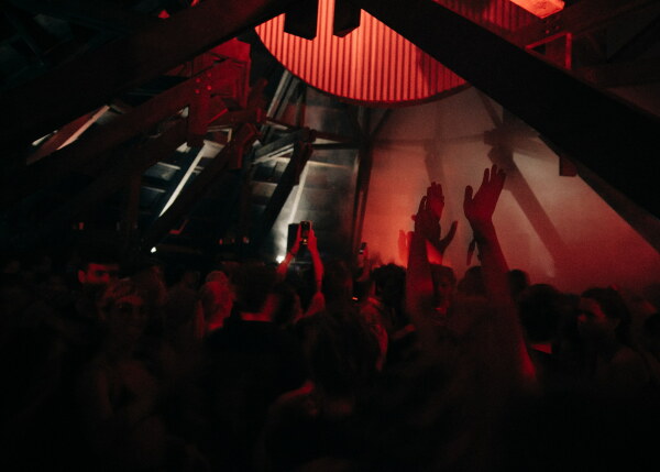 Festival-Pavillon von Leopold Banchini Architects