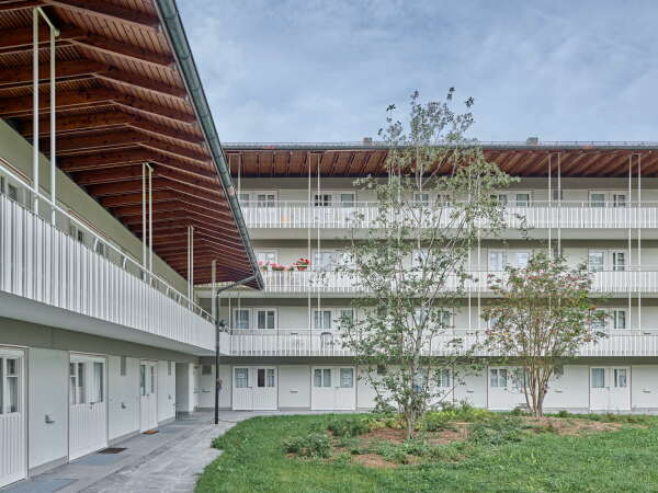 Sanierung in Zrich von Peter Moor Architekten