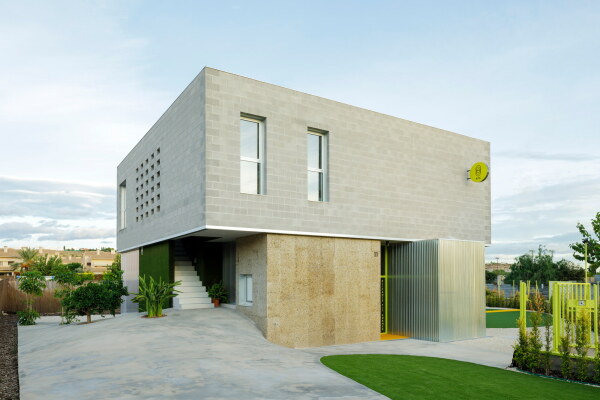 Einfamilienhaus mit Fitnessstudio in Alicante von Impepinable