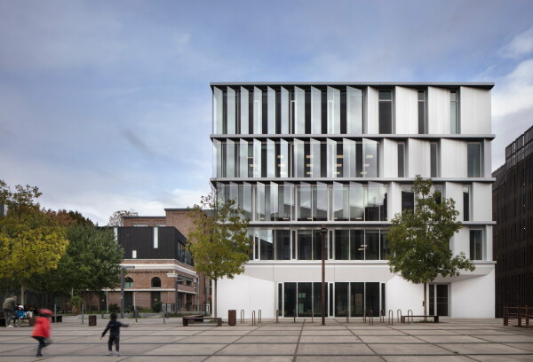 Brogebude in Lille von Barbarito Bancel Architectes