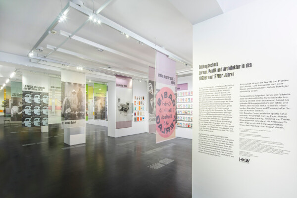 Ausstellungsansicht Bildungsschock im vai