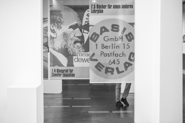 Ausstellungsansicht Bildungsschock im vai