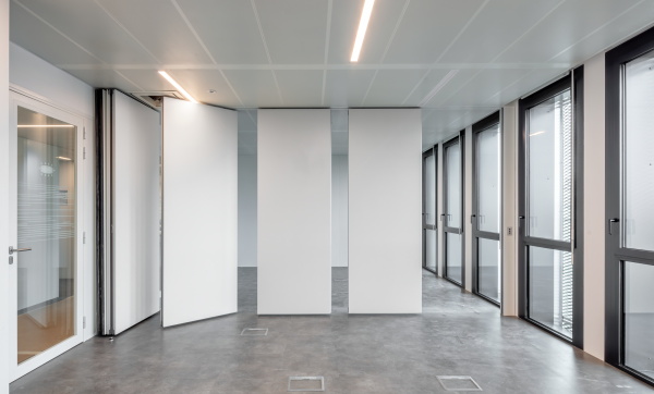 Eisenbahnbetriebszentrum von Scape Architecture bei Paris