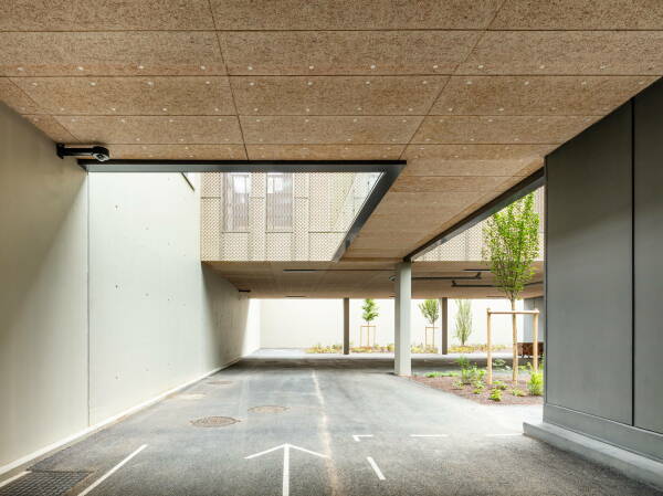 Eisenbahnbetriebszentrum von Scape Architecture bei Paris