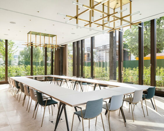 Gesch�ftshaus und Villenumbau von Gigon/Guyer