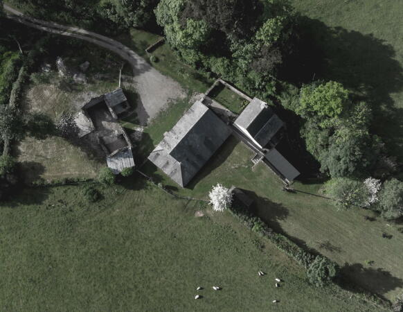 Sanierung und Neubau von Jones Architects in Wales