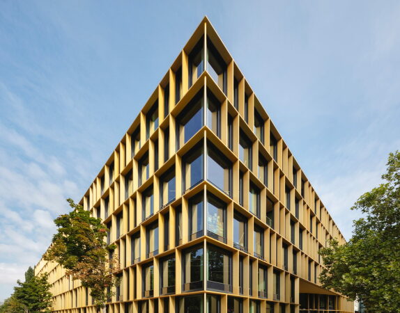 Zum Brohaus von kadawittfeldarchitektur in Berlin