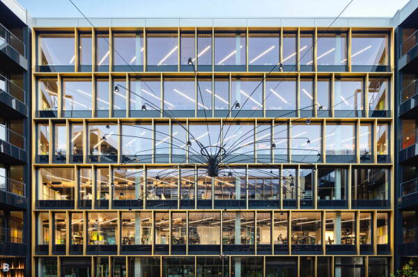 Zum Brohaus von kadawittfeldarchitektur in Berlin