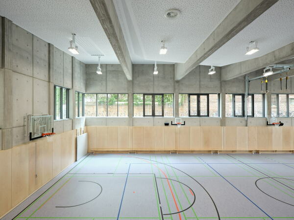 Schulsporthalle von Trapez Architektur in Frankfurt am Main